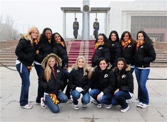 Redskins cheerleaders entertained by gifted musicians