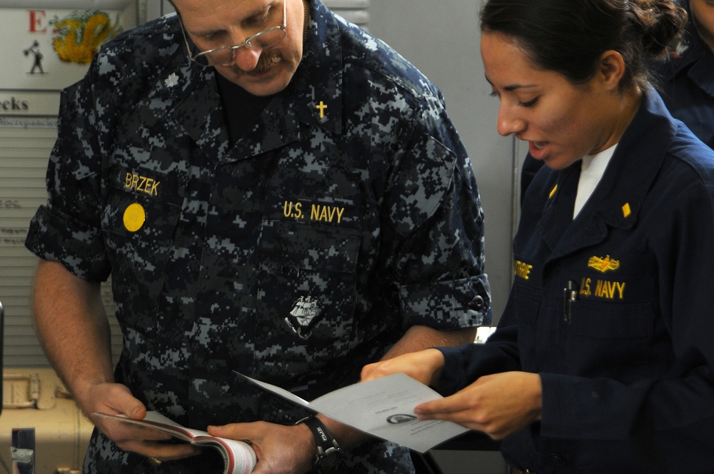 Catholic mass aboard the USS Hue City