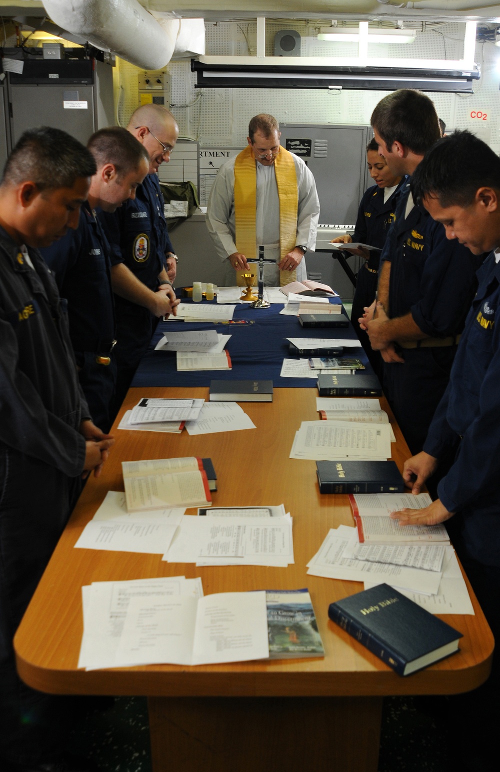 Catholic mass aboard the USS Hue City