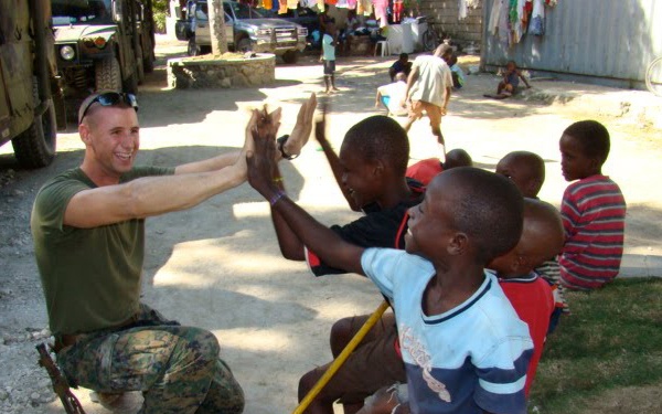 Blogs, Twitter Helps 22nd Marine Expeditionary Unit in Crisis Response