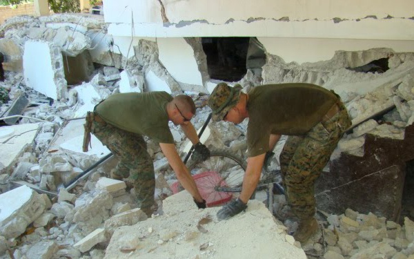 Blogs, Twitter Helps 22nd Marine Expeditionary Unit in Crisis Response