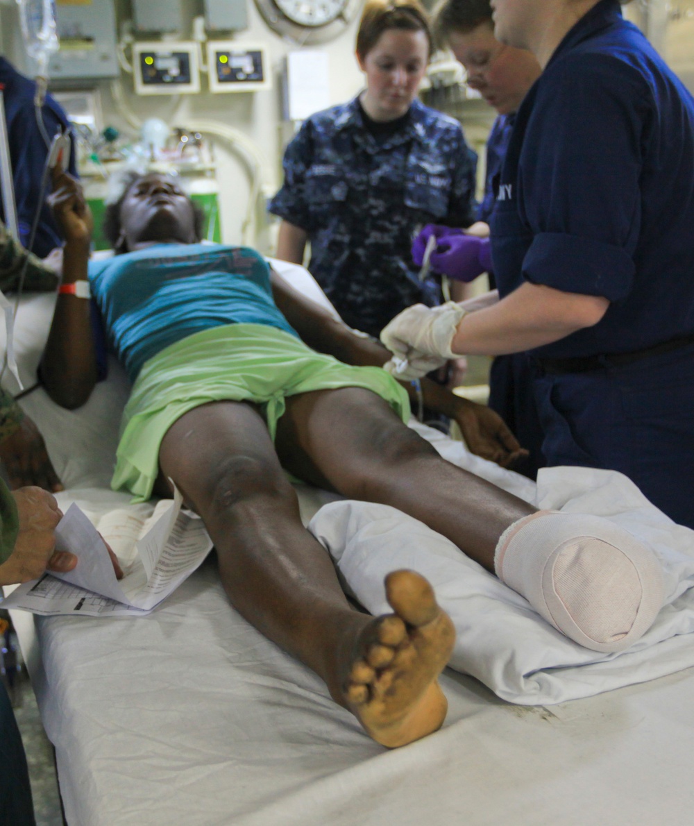 22nd MEU and USS Bataan treat injured Haitian woman