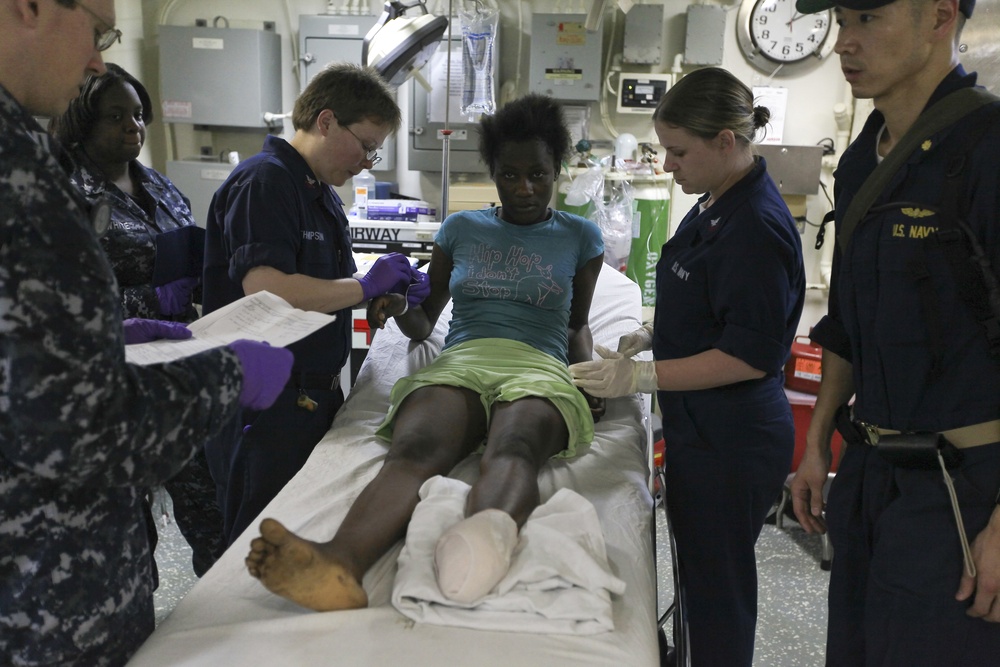 22nd MEU and USS Bataan treat injured Haitian woman
