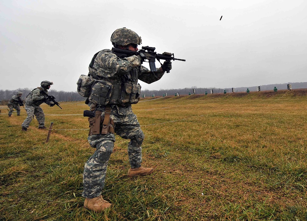 Senior Indiana Guard leaders practice rifle skills for Afghanistan mission