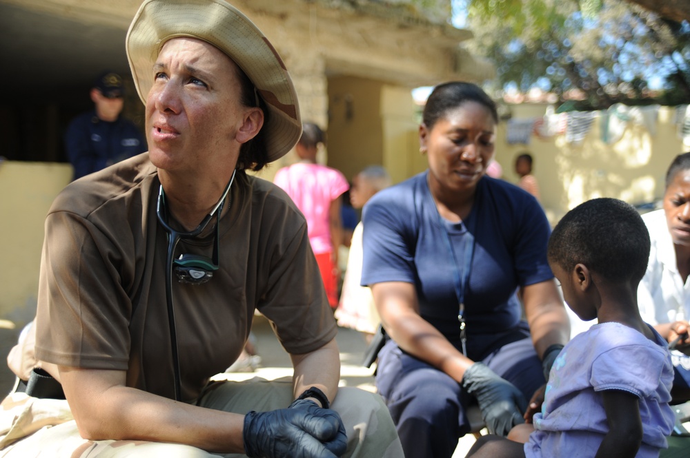 Coast Guard PSU 307 Treats Haitian Orphans