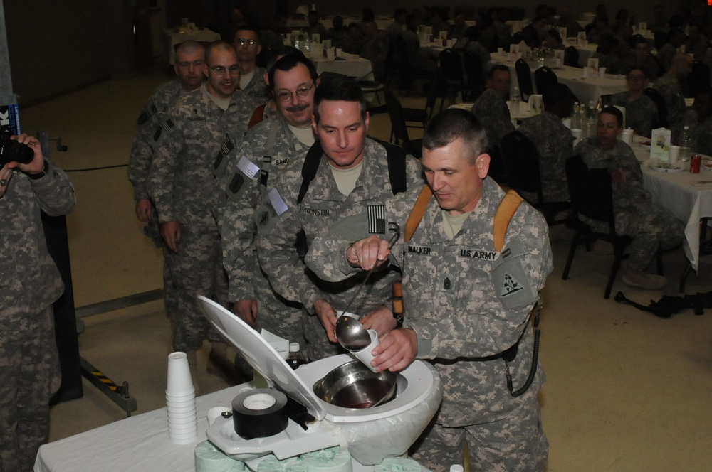 Task Force 61st Multifunctional Medical Battalion hosts formal dinner