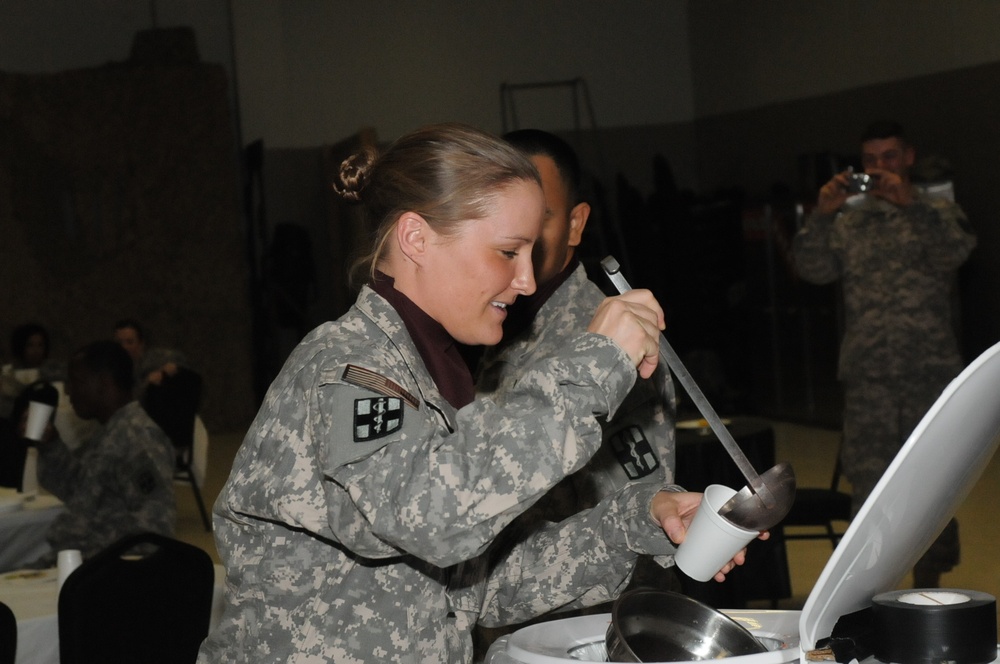 Task Force 61st Multifunctional Medical Battalion hosts formal dinner