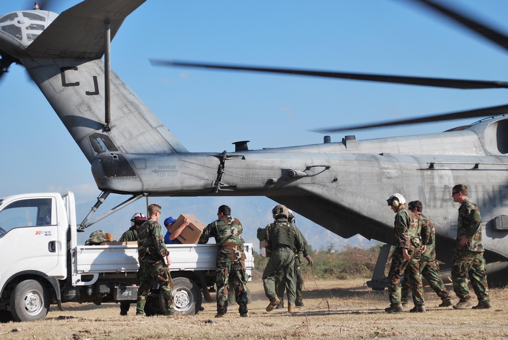JFSOC, 22nd MEU, WHO deliver supplies for Haiti Relief