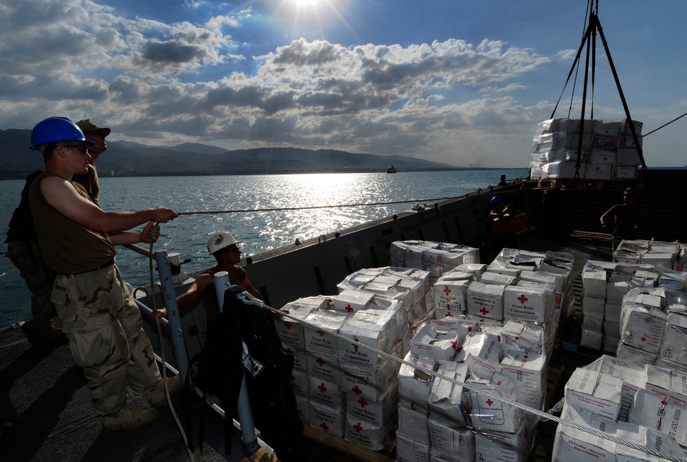 USS Bataan continues Haiti relief efforts