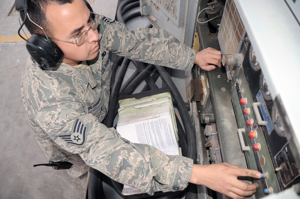 Yokota NCO, San Antonio Native, Supports AGE Maintenance Effort for Southwest Asia Base