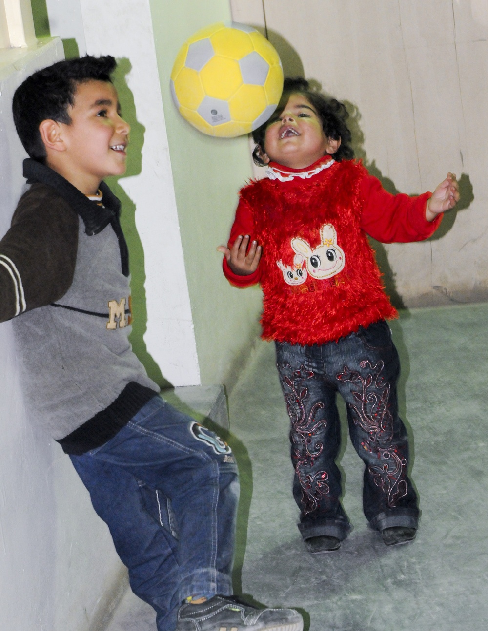 Soldiers Donate Toys to Iraqi Children