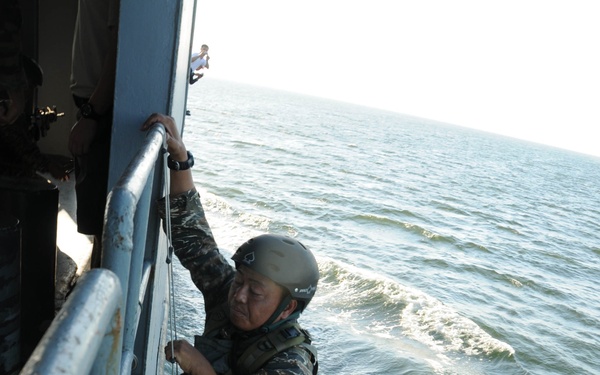 Armed Forces of the Philippines Acquires New 11-Meter Boats; Joint Special Operations Task Force-Philippines Assists with Training