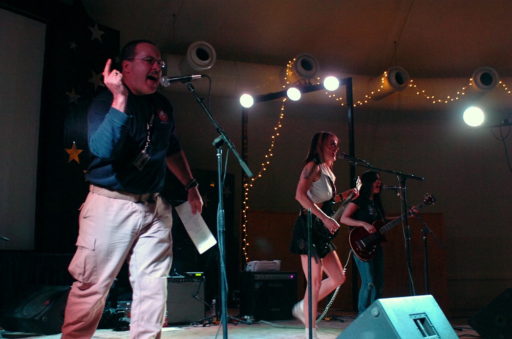 LA's all-female ACDC tribute band has concert first at Q-West