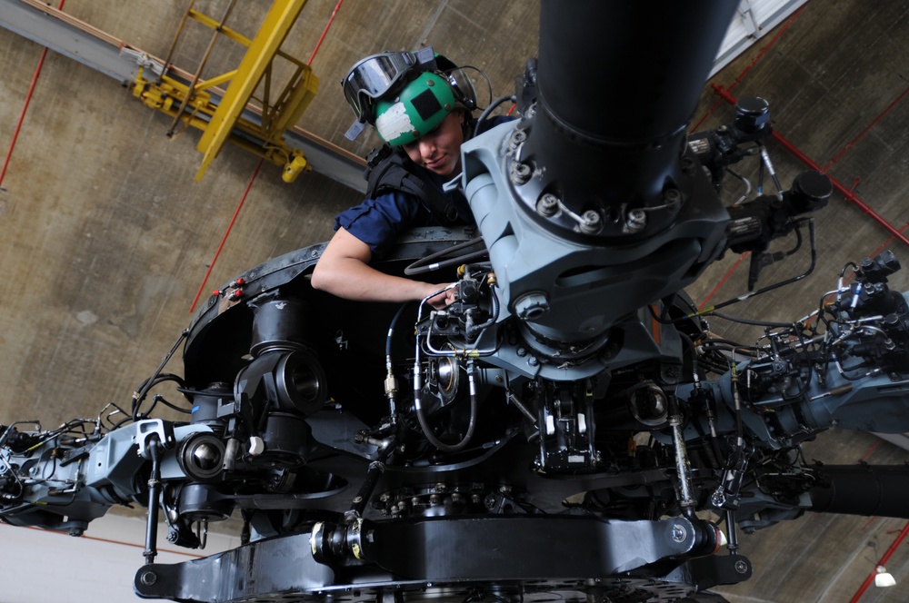 Sailor fixes helicopter used in Haiti relief efforts