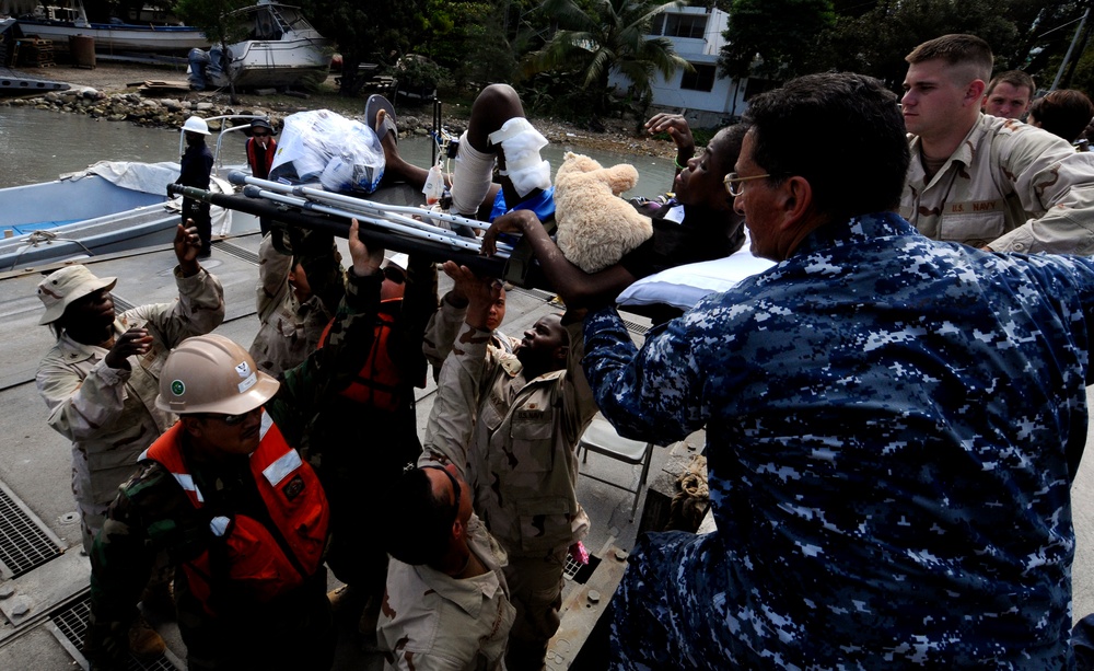 Naval commanders visit Haiti relief efforts