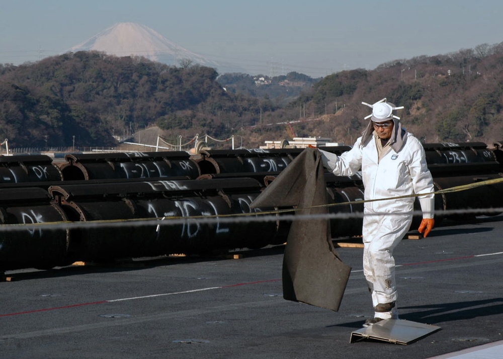Sailors clean up USS George Washington
