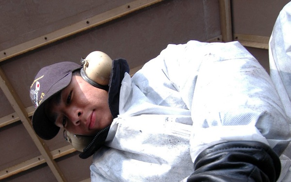 Sailors clean up USS George Washington