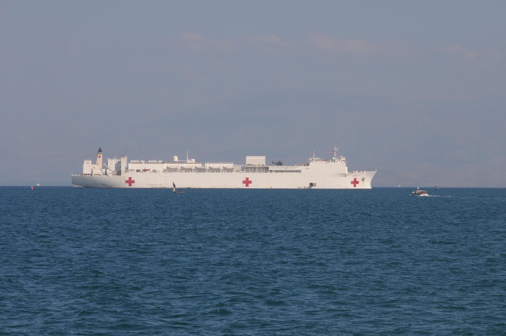 Marine and Navy personnel provide relief to Haitians in Carrefour