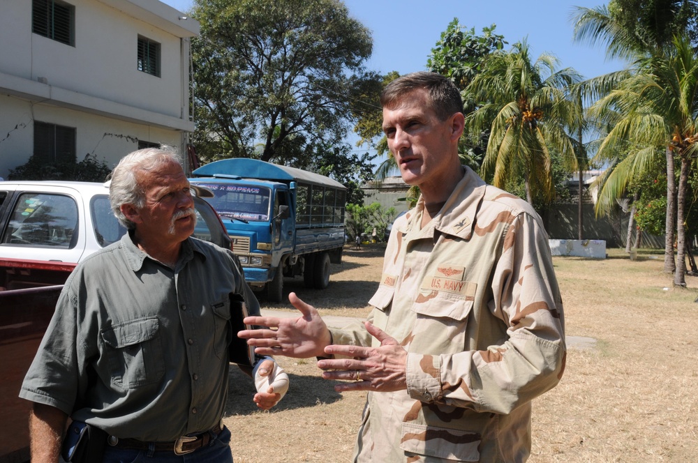 Marine and Navy personnel provide relief to Haitians in Carrefour