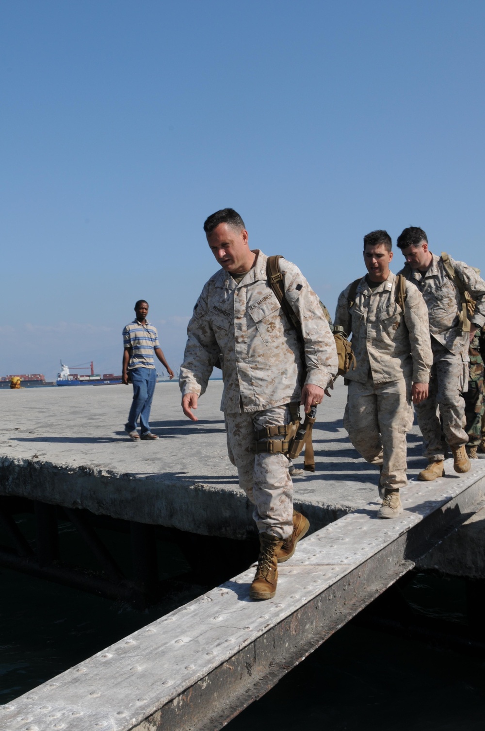 Marine and Navy personnel provide relief to Haitians in Carrefour