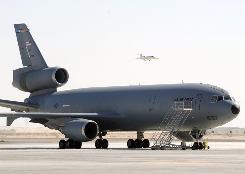 Air Mobility: C-21 and KC-10 in Southwest Asia
