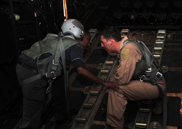 Ethiopians Observe Airdrop Procedures in Horn of Africa