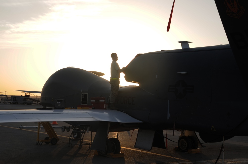Deployed Global Hawks Surpass 30,000 Combat Flying Hours, 1,500 Sorties