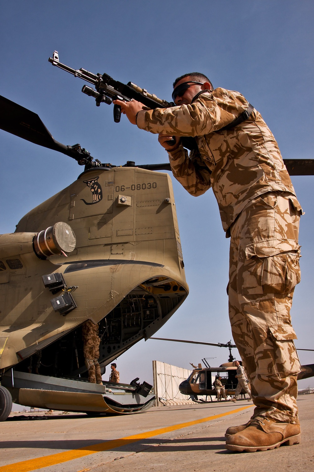 Air Cav. partners with Iraqi strike team for air assault training