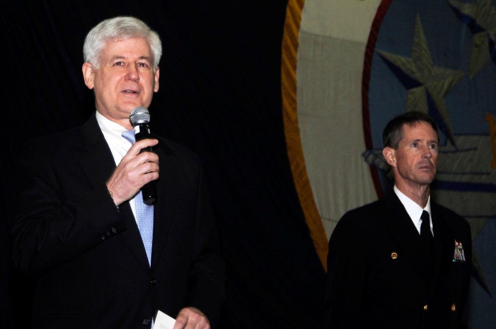USS Nimitz in Hong Kong