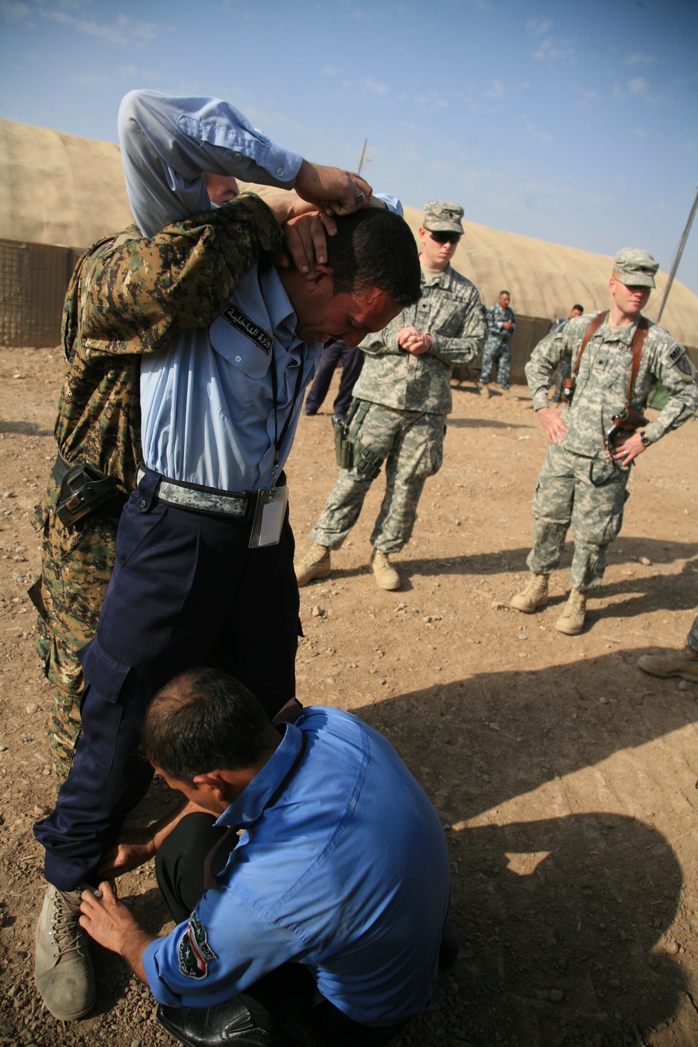66th MPs train, graduate 36 Iraqi policemen in election security