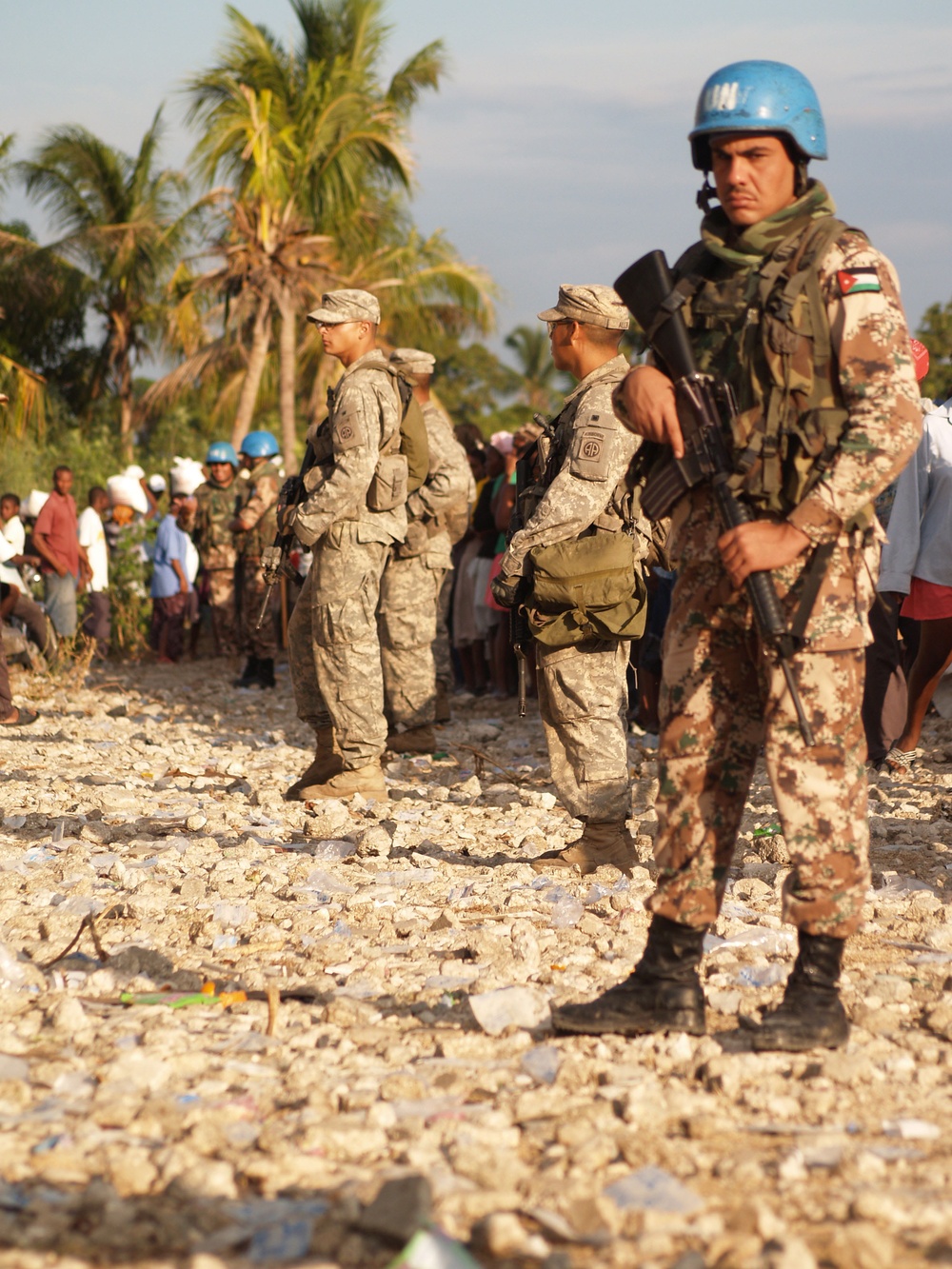 Joint Logistics Command Supports Day 19 of World Food Program Food Distribution in Haiti