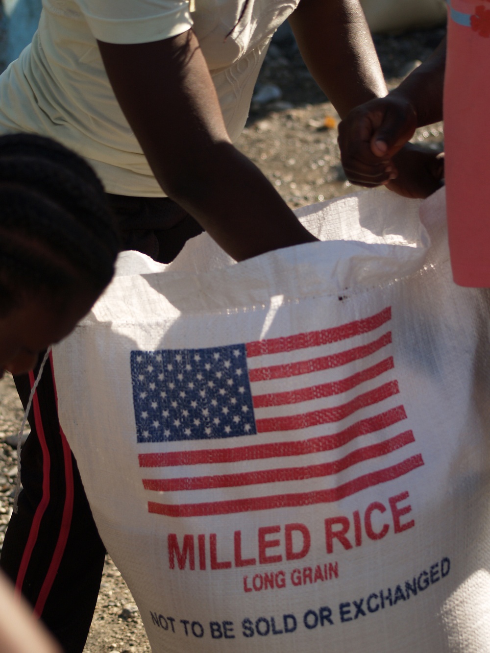 Joint Logistics Command Supports Day 19 of World Food Program Food Distribution in Haiti