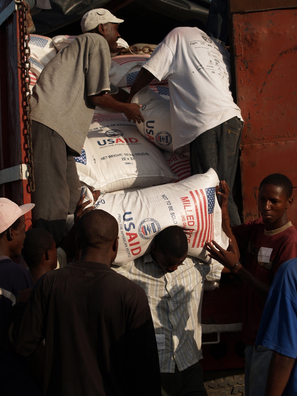 Joint Logistics Command Supports Day 19 of World Food Program Food Distribution in Haiti