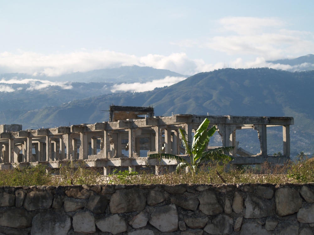 Joint Logistics Command Supports Day 19 of World Food Program Food Distribution in Haiti