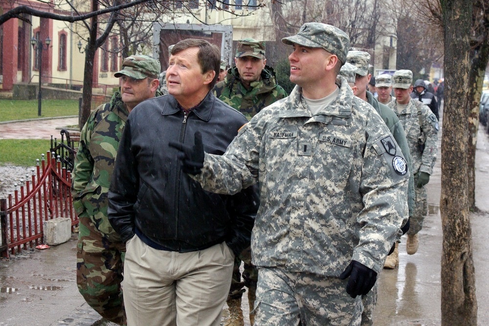 U.S. Congressman Earl Pomeroy visits N.D. troops in Kosovo