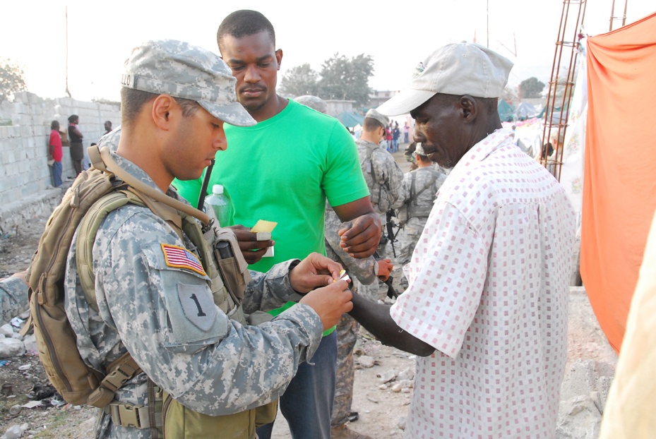 Haitians receive new tents