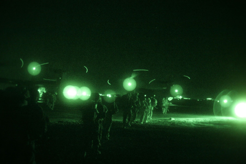 VMM-261 Inserts Troops Into Marjah