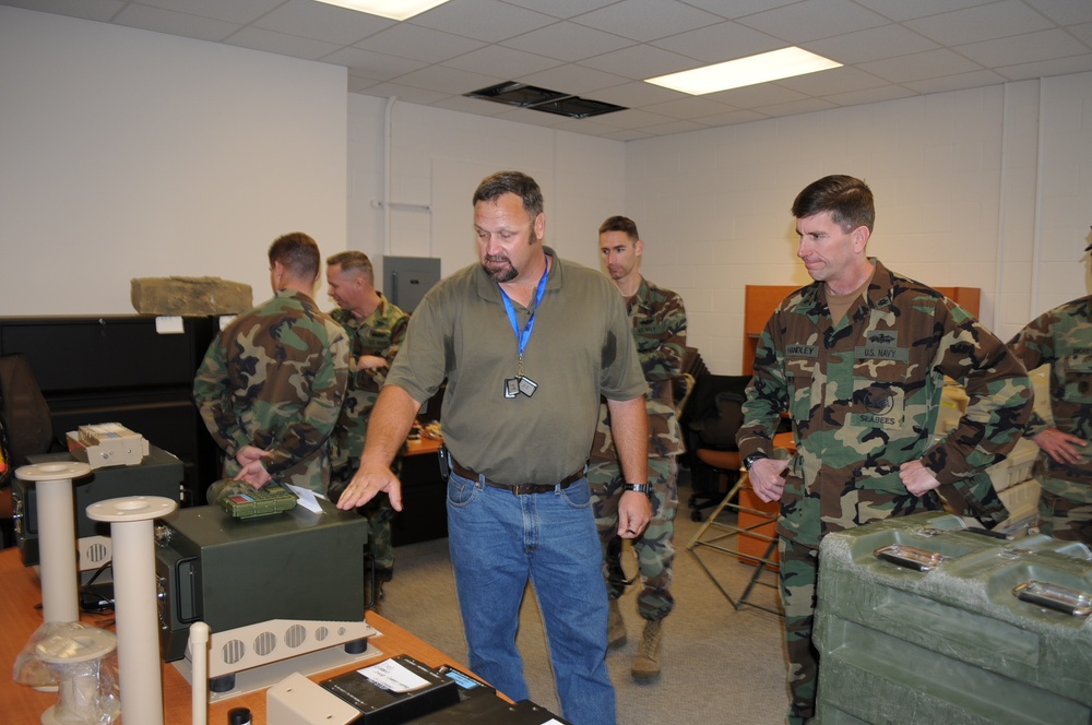 Seabees get familiar with gear