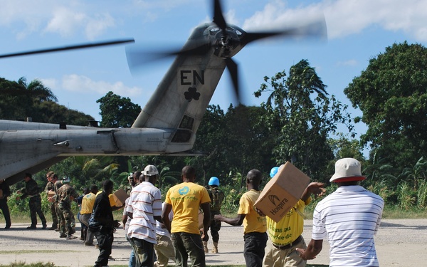 US special operations work to bring supplies to Haiti