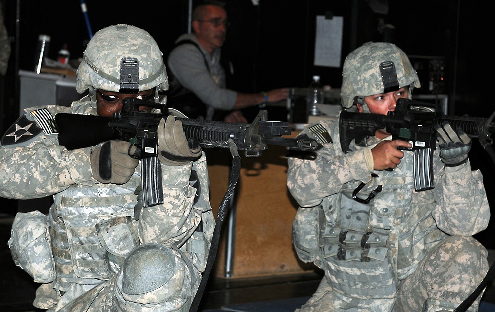 Soldiers gain more 'trigger time' at EST 2000 weapon skills trainer