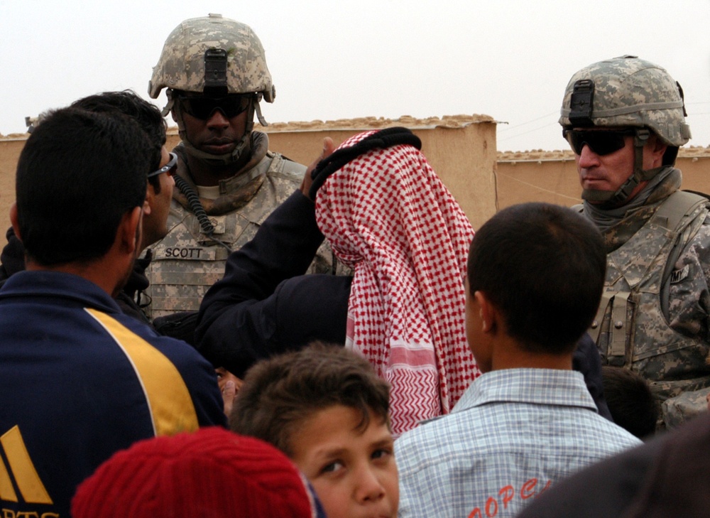 Mississippi Guardsmen deliver gifts for Rhode Island town