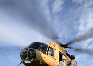 Afghan vice commander visits soldiers