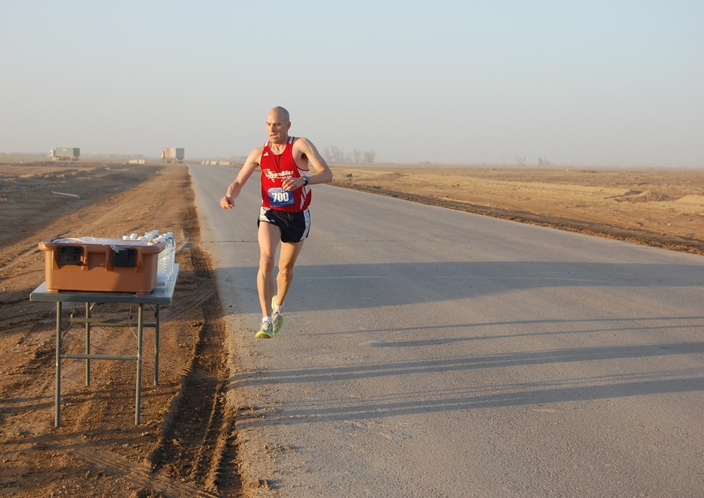 DVIDS Images Soldiers Run El Paso HalfMarathon in Iraq [Image 2 of 8]