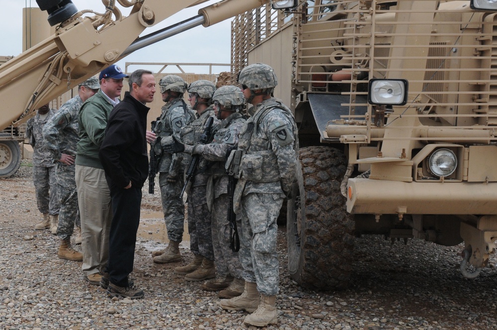 Governors support Soldiers with visit