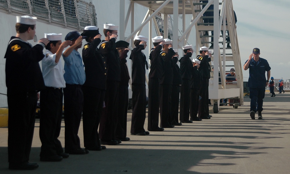 Bay Area-based Sea Cadets Welcome USCG Waesche Crewmember