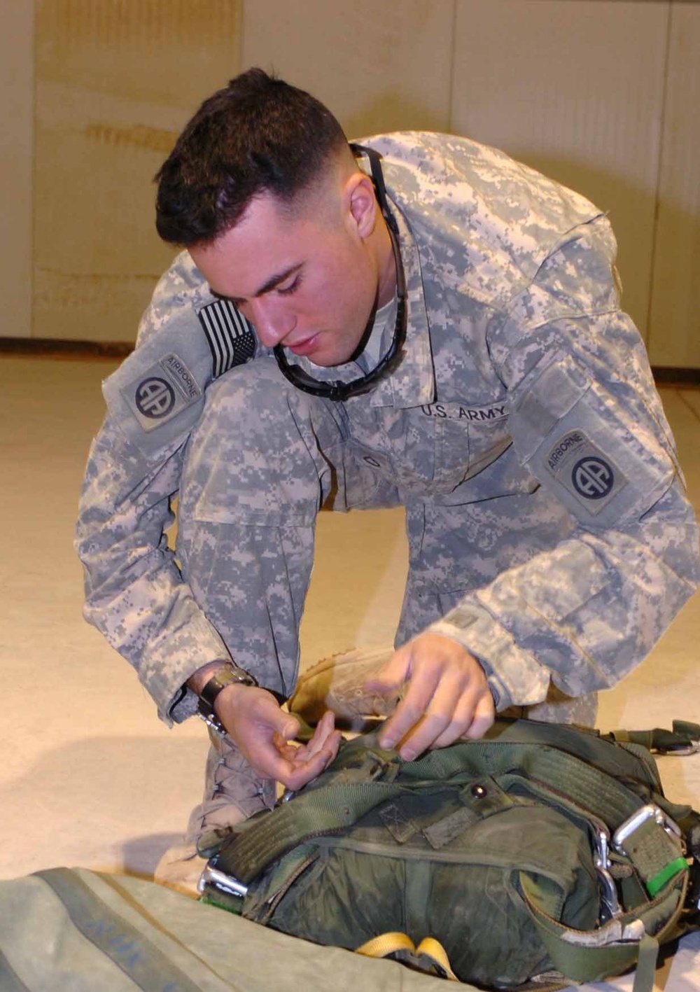 Paratrooper makes first jump with 1-82nd Airborne in Iraq