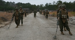 Military Police Marines attend mine detector course
