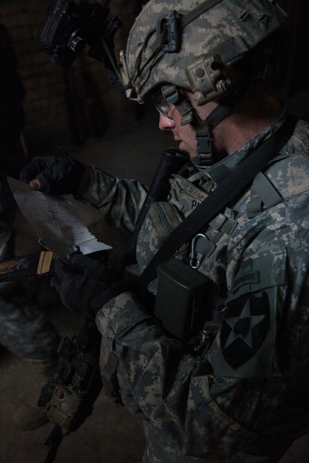 Soldiers Search for Weapons Cache