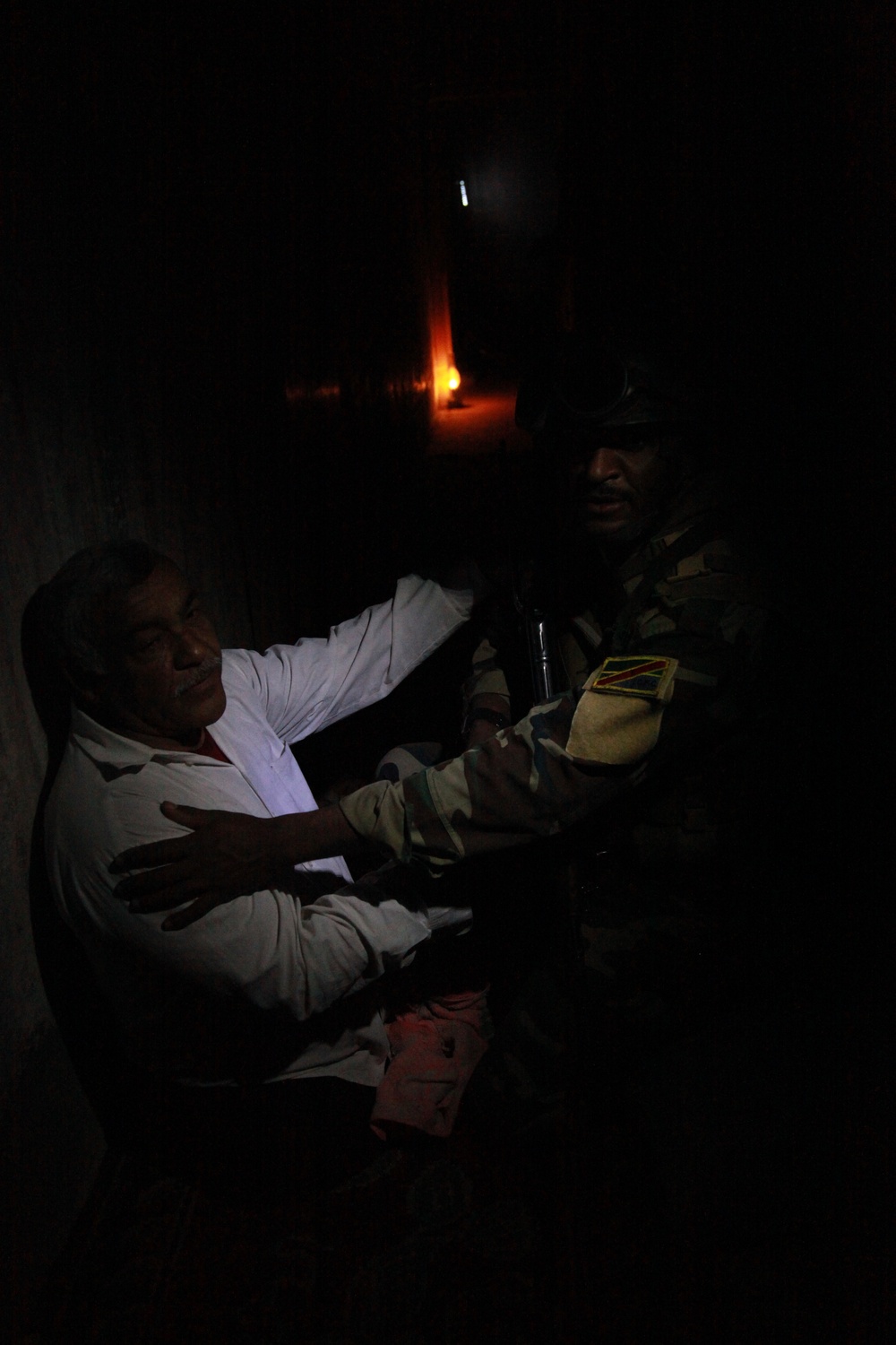 Soldiers Search for Weapons Cache