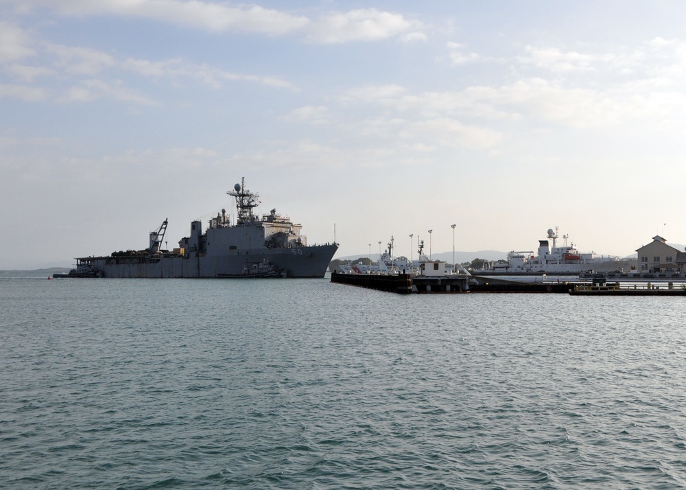 USS Carter Hall action